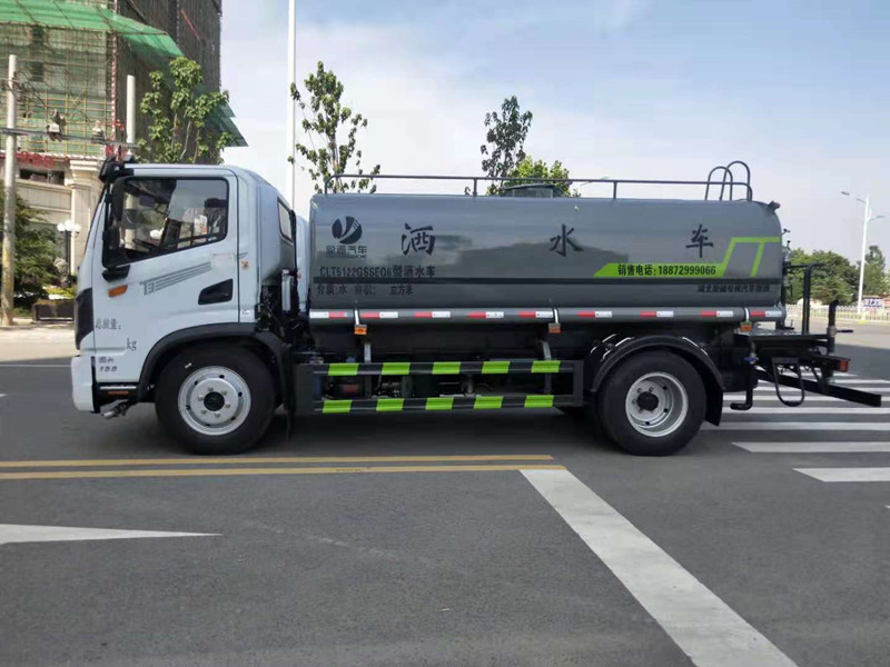 東風華神8噸灑水車 東風華神8噸灑水車