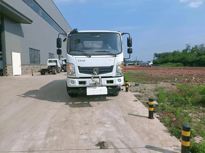 東風華神9.2噸灑水車-東風9噸灑水車帶電子炮 東風華神9.2噸灑水車-東風9噸灑水車帶電子炮